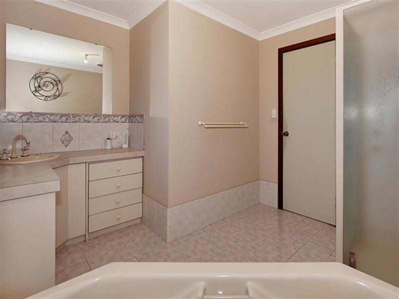 11 Wawanna Place, Huntingdale WA 6110