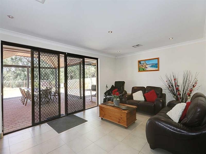 38 River Avenue, Maddington WA 6109