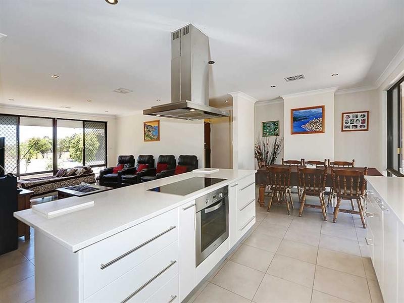 38 River Avenue, Maddington WA 6109