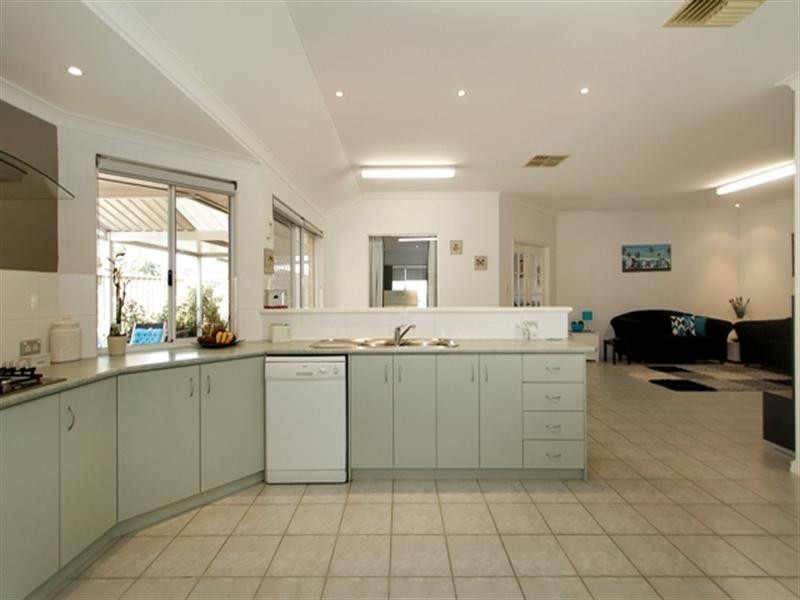 73 Gundaring Turn, Canning Vale WA 6155