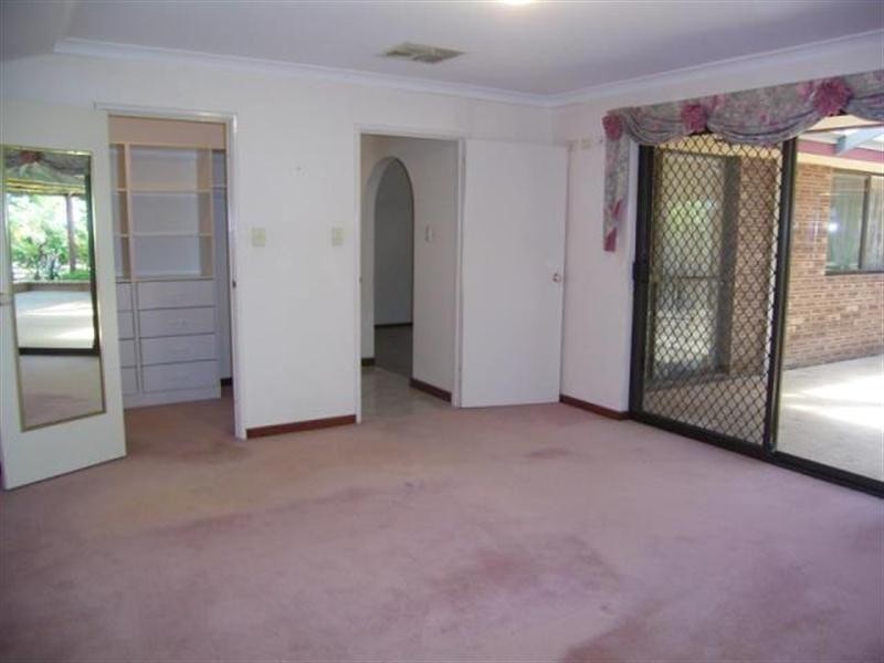 18 Gracechurch Crescent, Leeming WA 6149