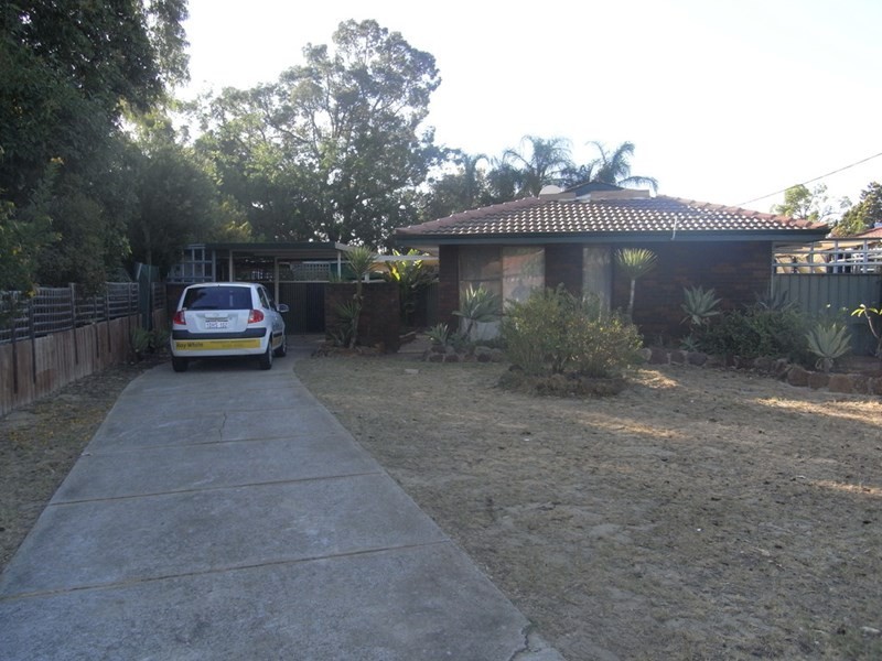 4 Griffith Way, Thornlie WA 6108