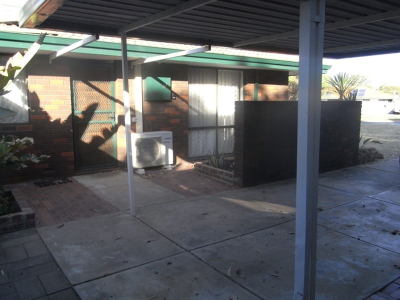 4 Griffith Way, Thornlie WA 6108