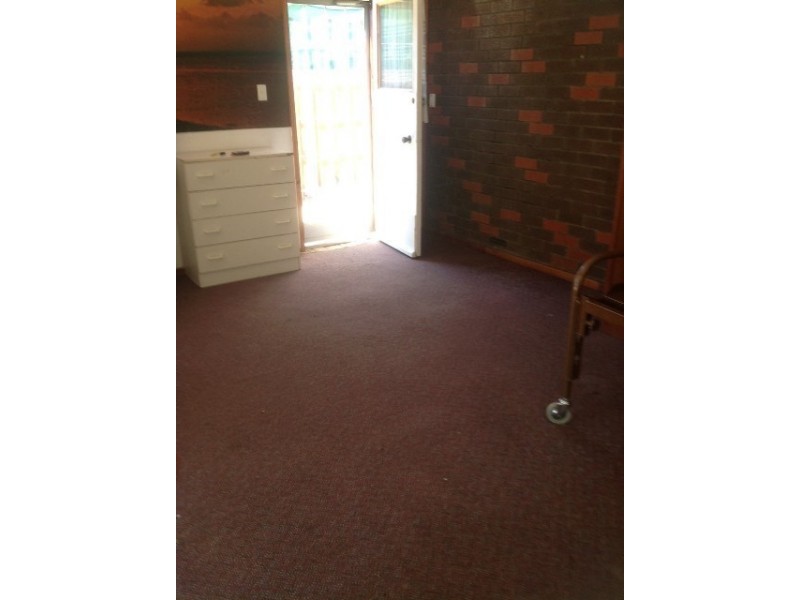 4 Griffith Way, Thornlie WA 6108