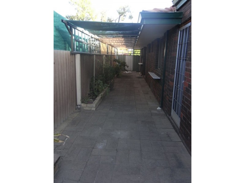 4 Griffith Way, Thornlie WA 6108