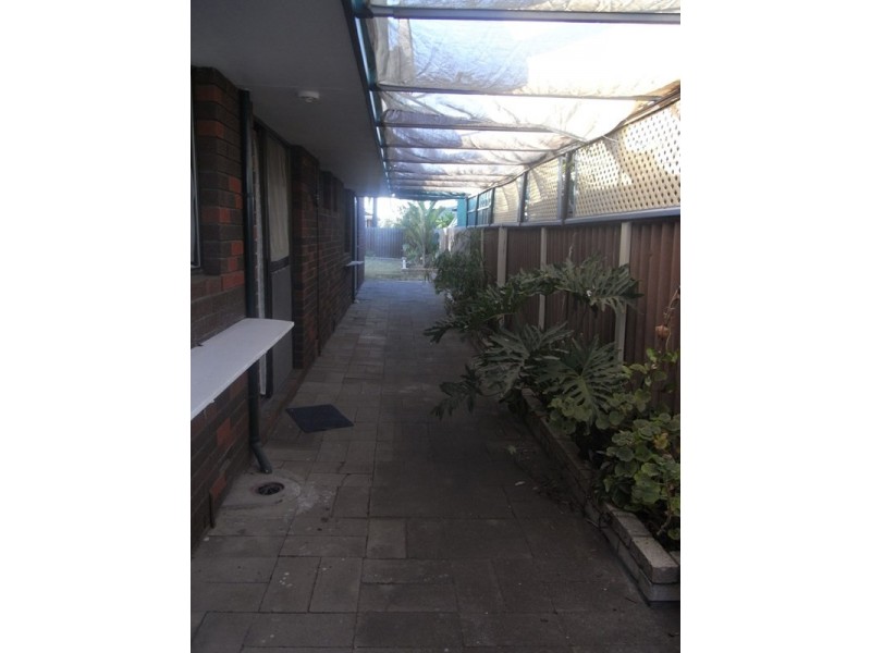 4 Griffith Way, Thornlie WA 6108