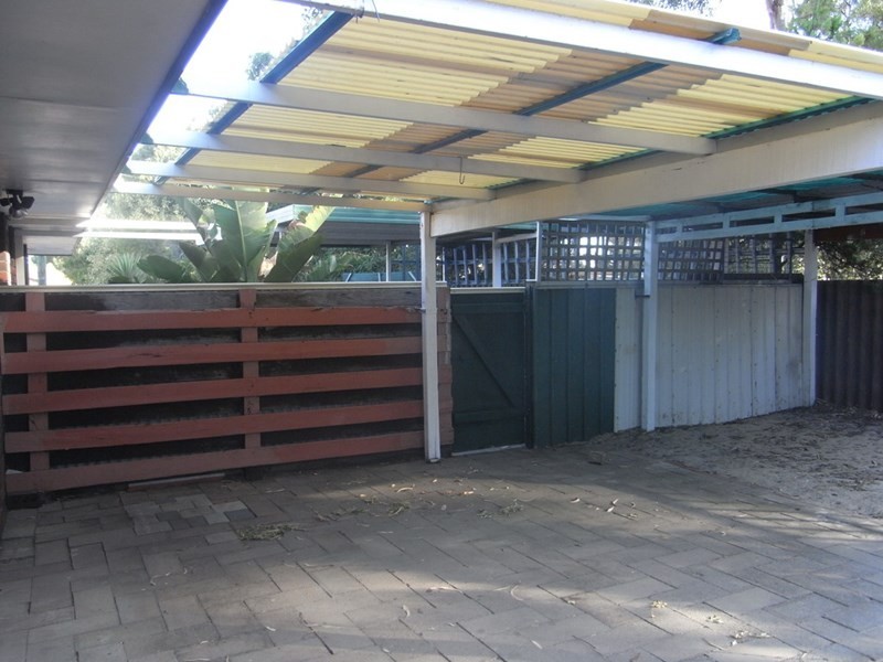 4 Griffith Way, Thornlie WA 6108