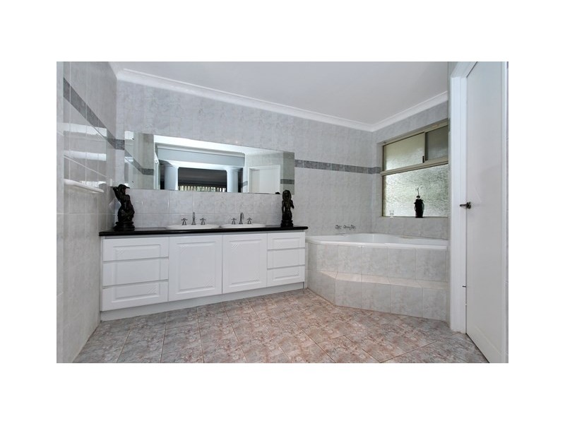 16 Cormorant Court, Southern River WA 6110