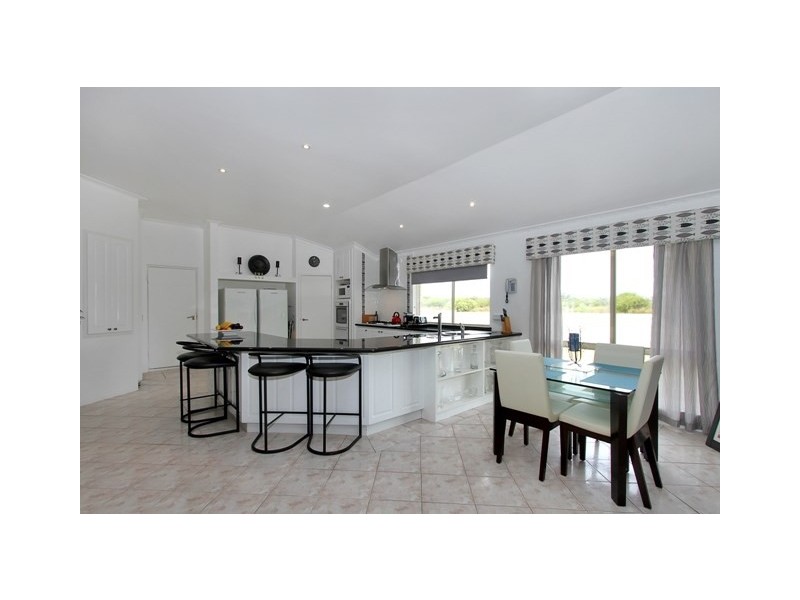 16 Cormorant Court, Southern River WA 6110