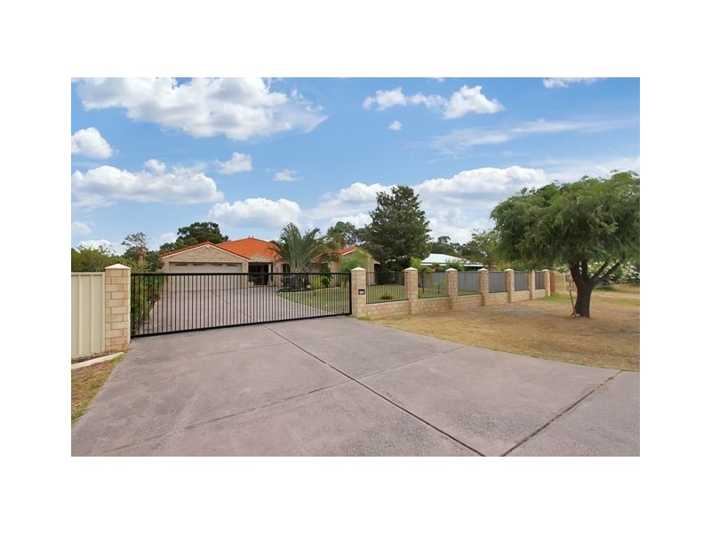 16 Cormorant Court, Southern River WA 6110