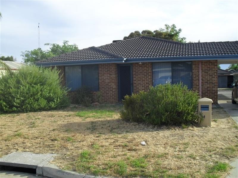 4 Hazelwood Road, Maddington WA 6109