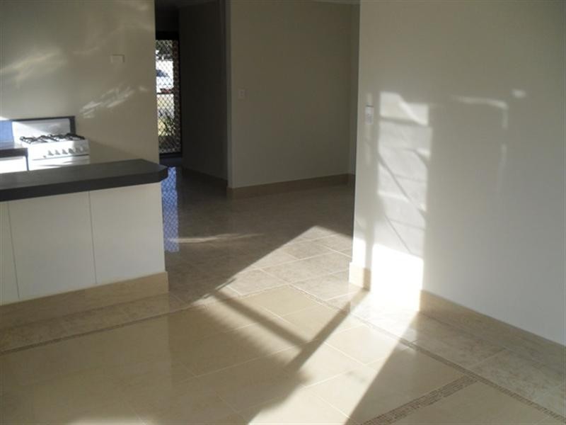 4 Hazelwood Road, Maddington WA 6109