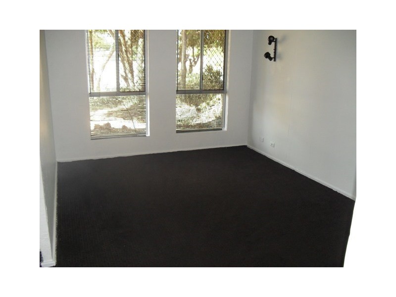 16 Gaskin Road, Kenwick WA 6107