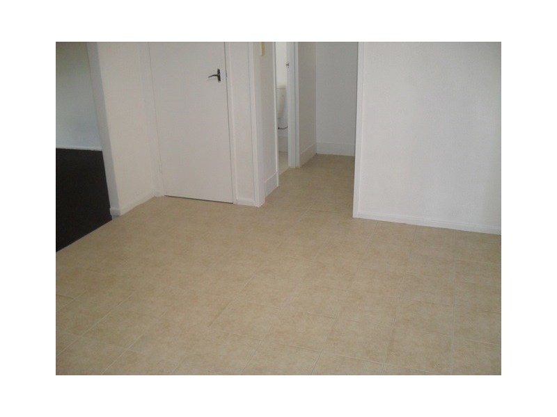 16 Gaskin Road, Kenwick WA 6107