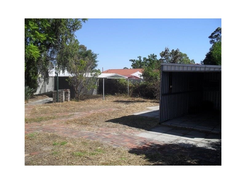 16 Gaskin Road, Kenwick WA 6107