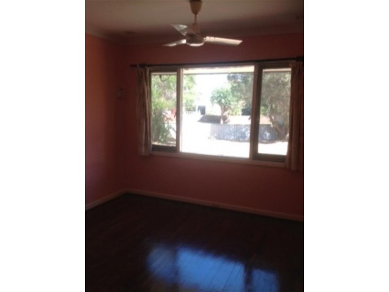 2 broadley Place, Gosnells WA 6110