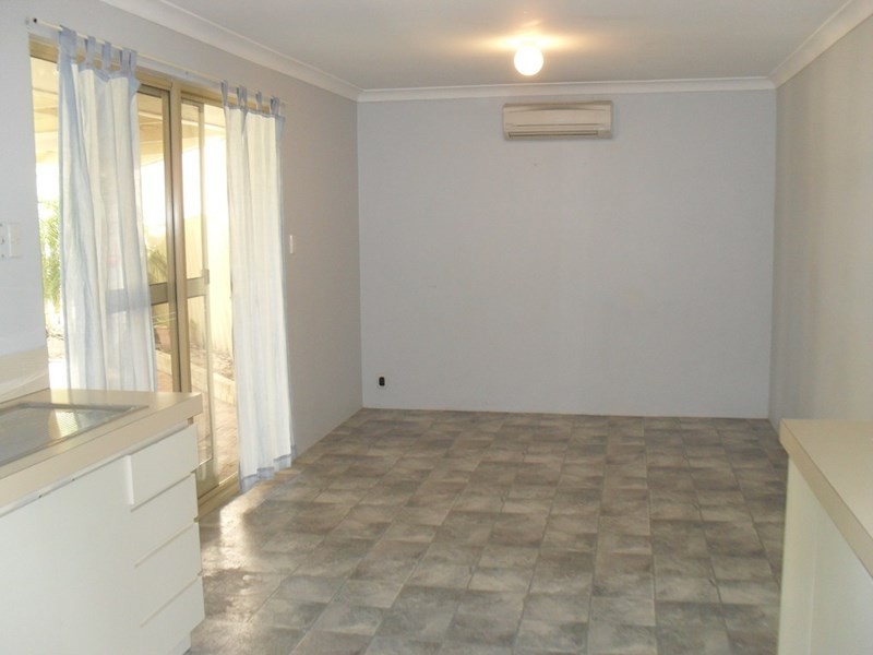 6/25 Quarram Way, Gosnells WA 6110