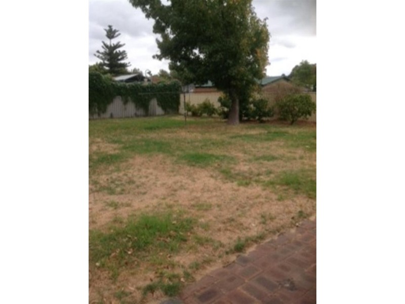 24 tenterden Street, Gosnells WA 6110