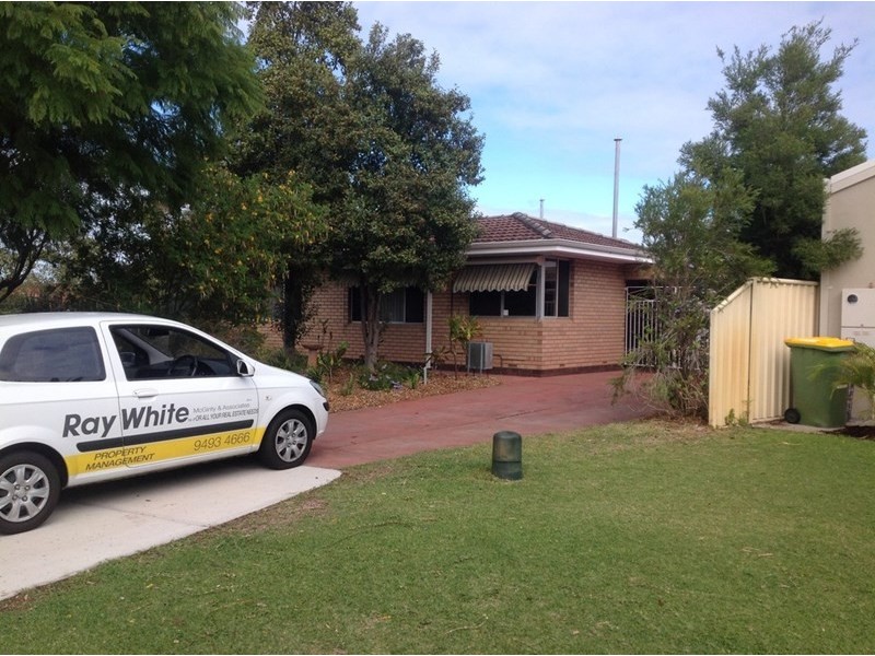 77 Redwood Crescent, Melville WA 6156