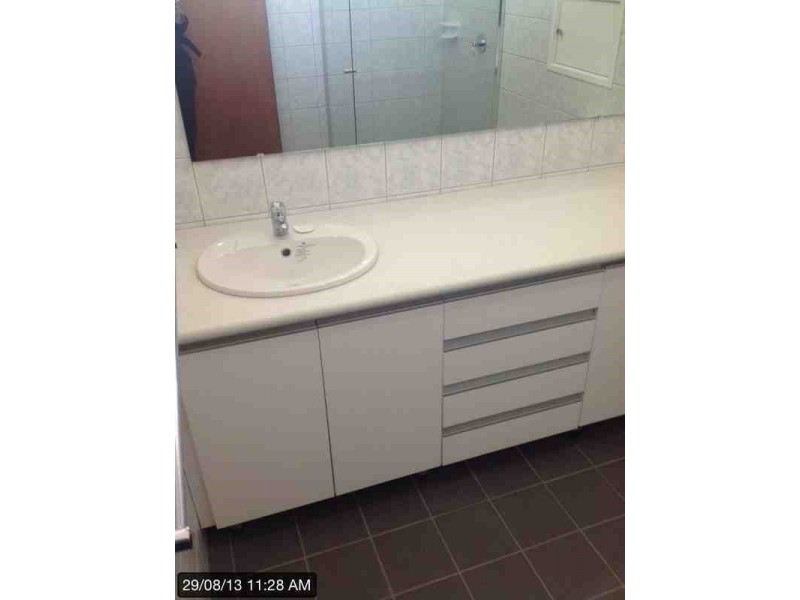 77 Redwood Crescent, Melville WA 6156