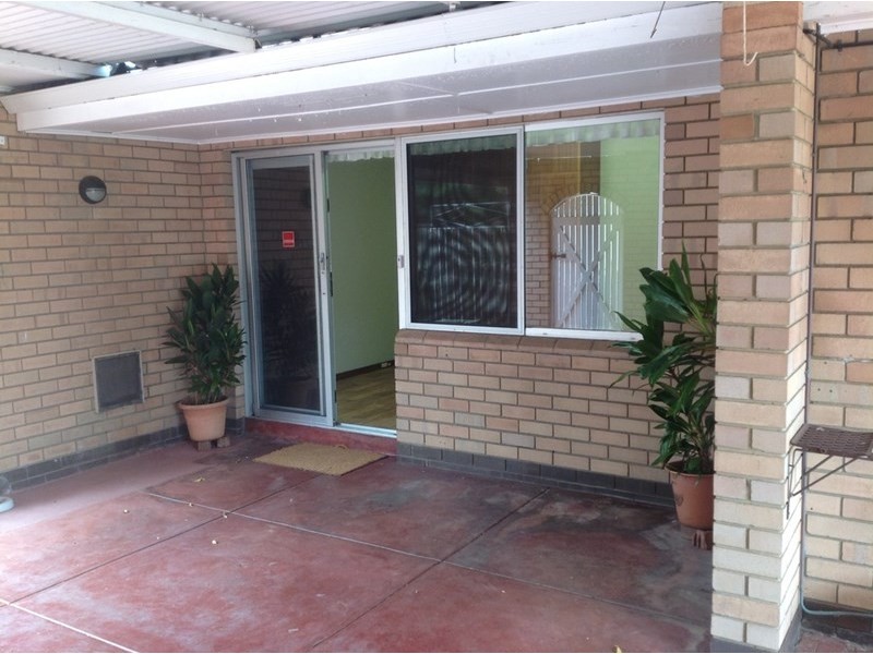 77 Redwood Crescent, Melville WA 6156