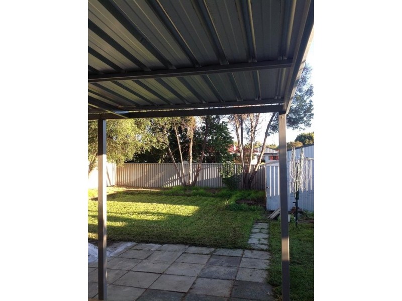 21 Lyrebird Way, Thornlie WA 6108