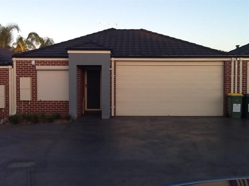 8/102 WESTFIELD Road, Kelmscott WA 6111