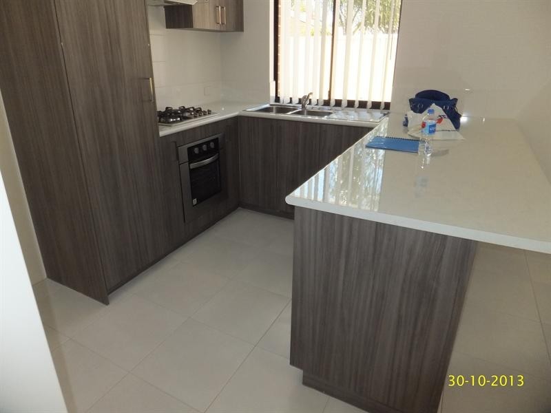 8/102 WESTFIELD Road, Kelmscott WA 6111