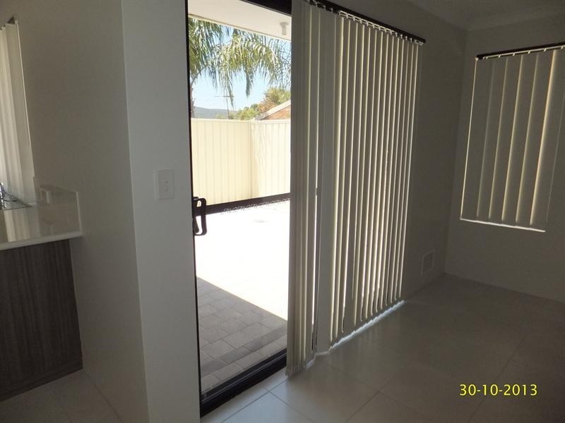 8/102 WESTFIELD Road, Kelmscott WA 6111