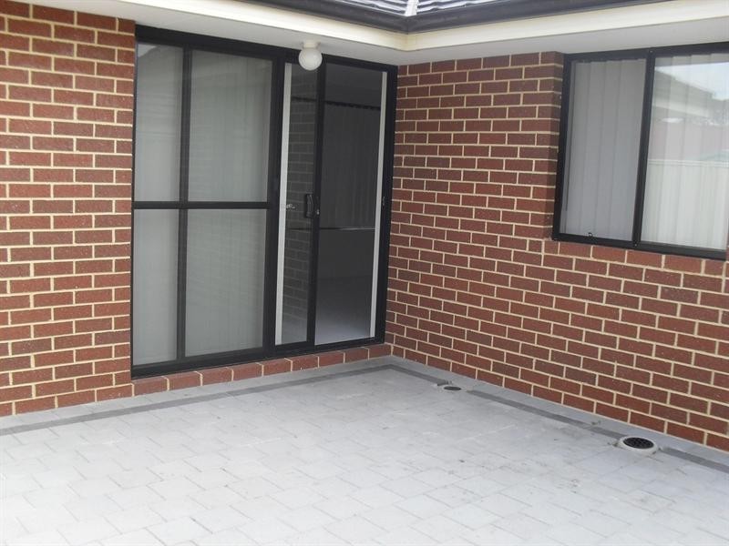 8/102 WESTFIELD Road, Kelmscott WA 6111