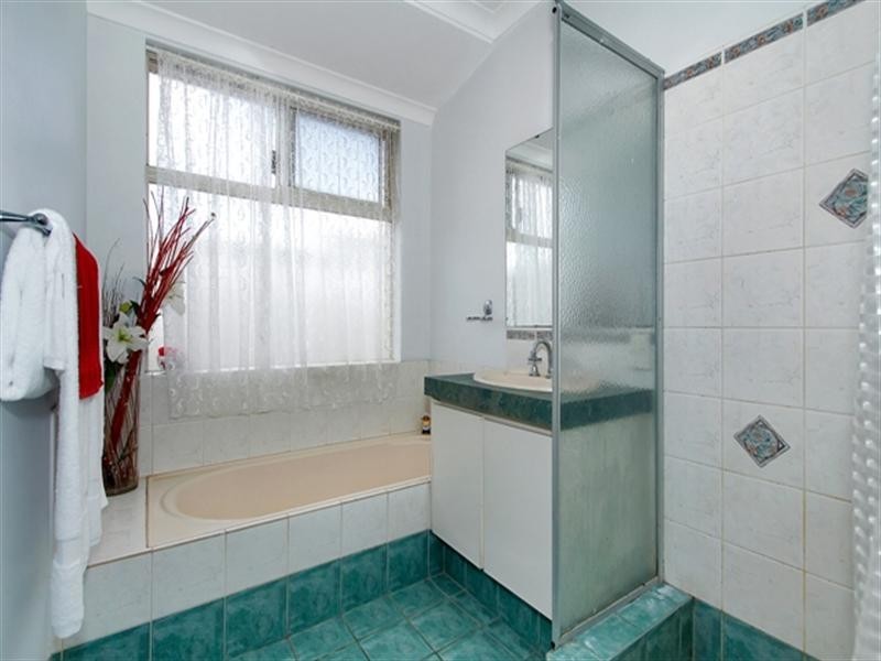 14 Kemi Close, Kenwick WA 6107