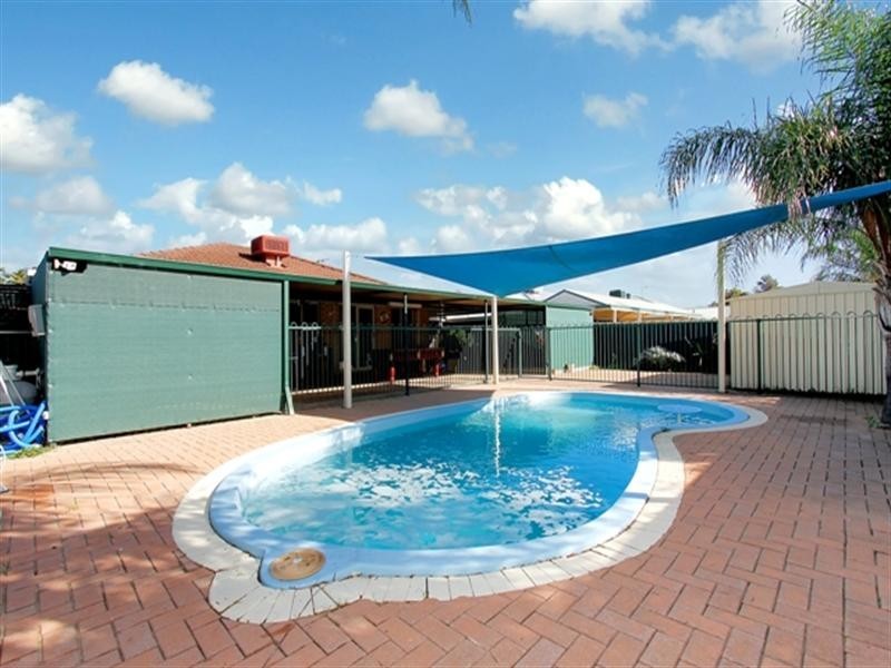 48 Ballard Place, Maddington WA 6109