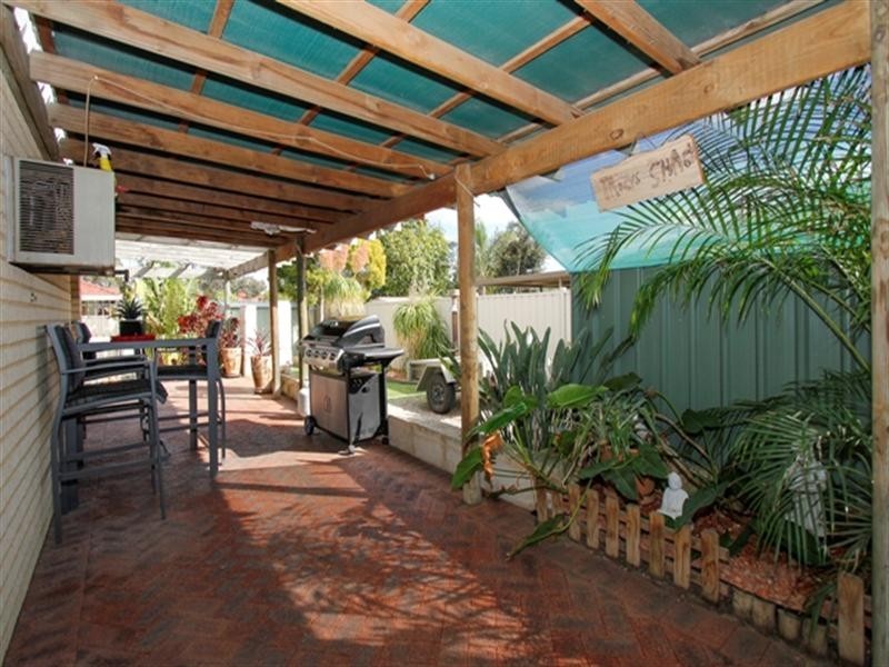 5 Banyo Court, Maddington WA 6109