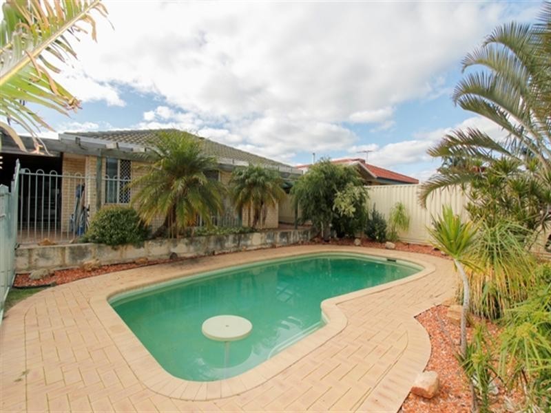 5 Banyo Court, Maddington WA 6109