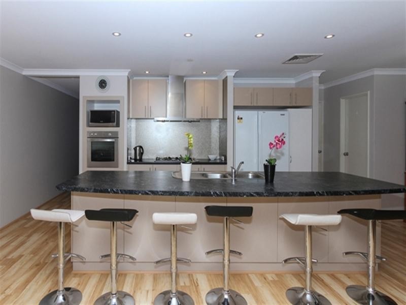 49 Canterbury Trail, Harrisdale WA 6112