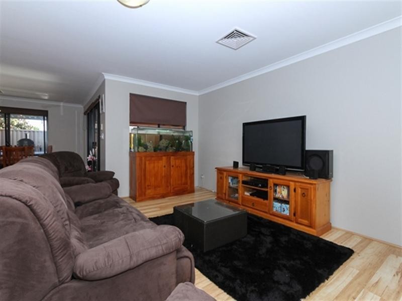 49 Canterbury Trail, Harrisdale WA 6112