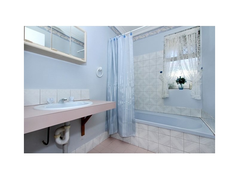 21 Tangerine Close, Seville Grove WA 6112