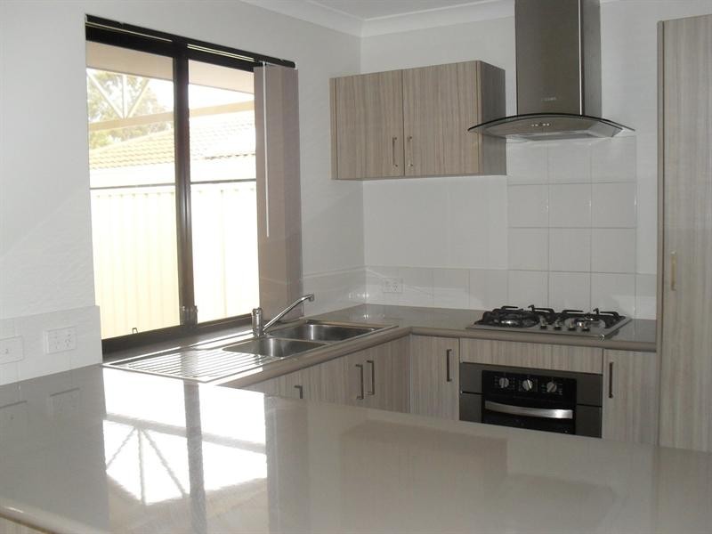 11/102 Westfield Road, Kelmscott WA 6111