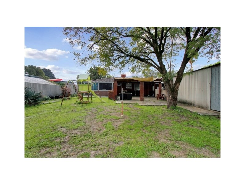 13 Barcombe Way, Gosnells WA 6110