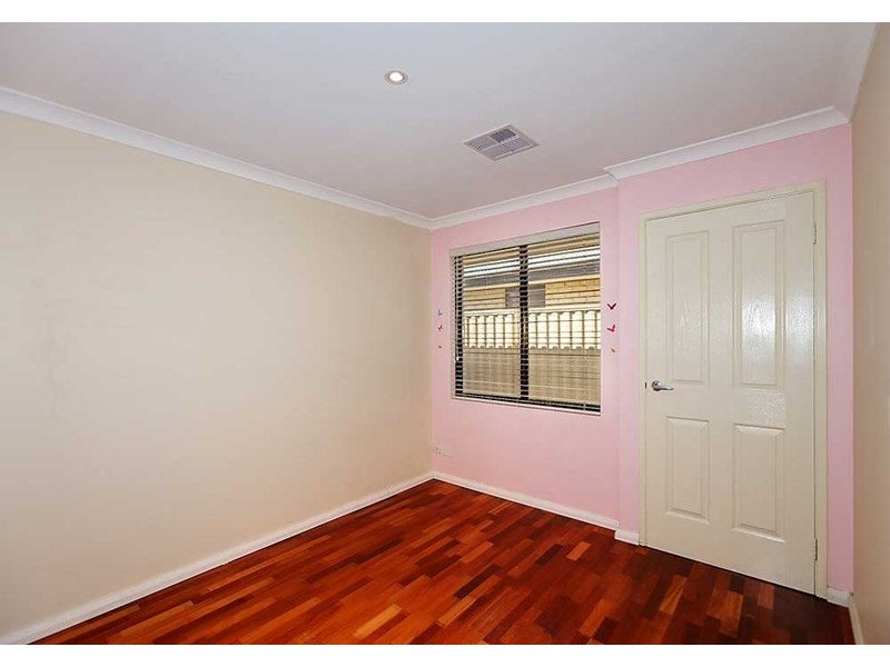 4 Wiroo Way, Byford WA 6122