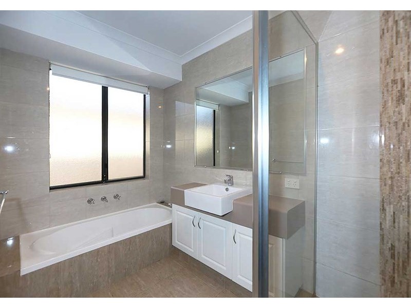 4 Wiroo Way, Byford WA 6122