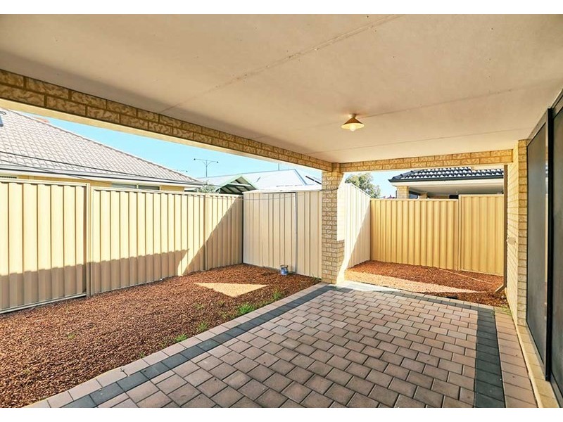 4 Wiroo Way, Byford WA 6122