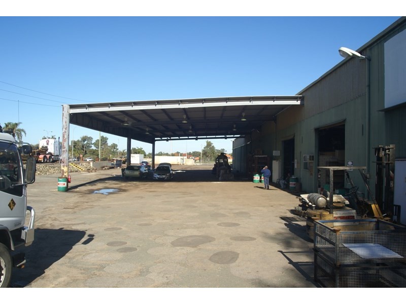 2 Granite Place, Welshpool WA 6106