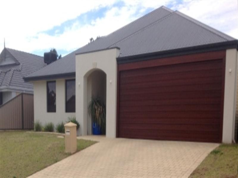 11 Calneggia Drive, Byford WA 6122