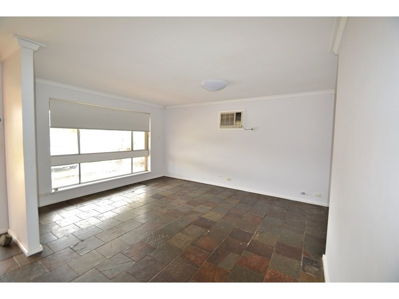 84 James Street, Gosnells WA 6110