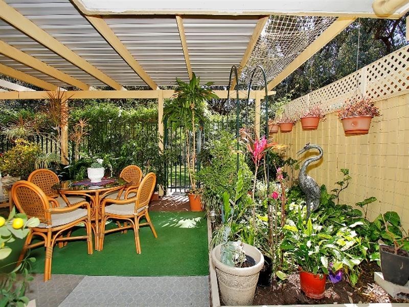 24/24 Southdown Place, Thornlie WA 6108