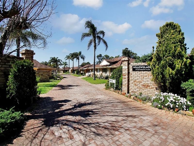 24/24 Southdown Place, Thornlie WA 6108