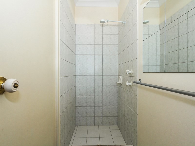 32 Towncentre Drive, Thornlie WA 6108