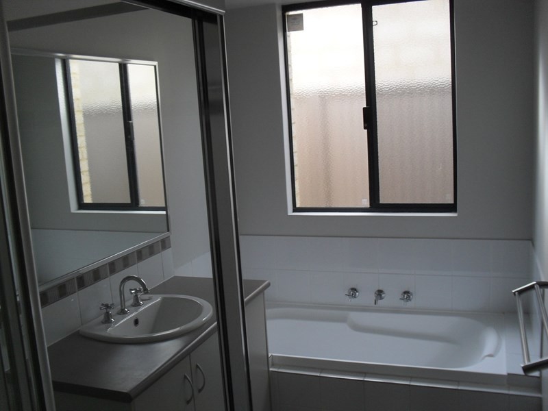 2A Lucida Road, Southern River WA 6110