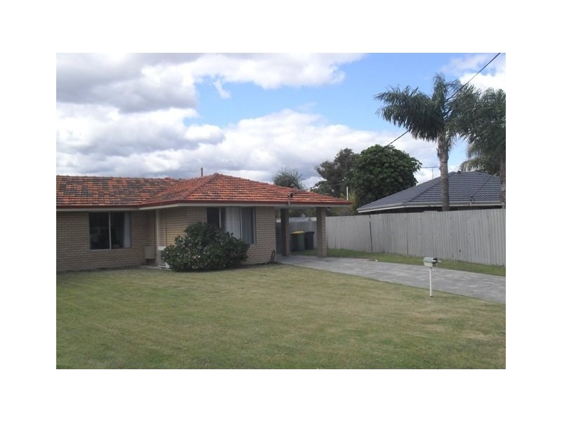8A Lyal Court, Thornlie WA 6108